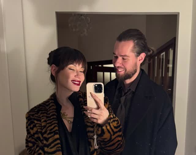 Бизнесвумен Ида Галич в леопардовой шубе появилась на публике с женихом