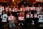 Феминистки с плакатом «Французское кино, где ты?» во время акции протеста против режиссера Романа Полански у места проведения церемонии вручения премии «Сезар» в Париже, 28 февраля 2020 года