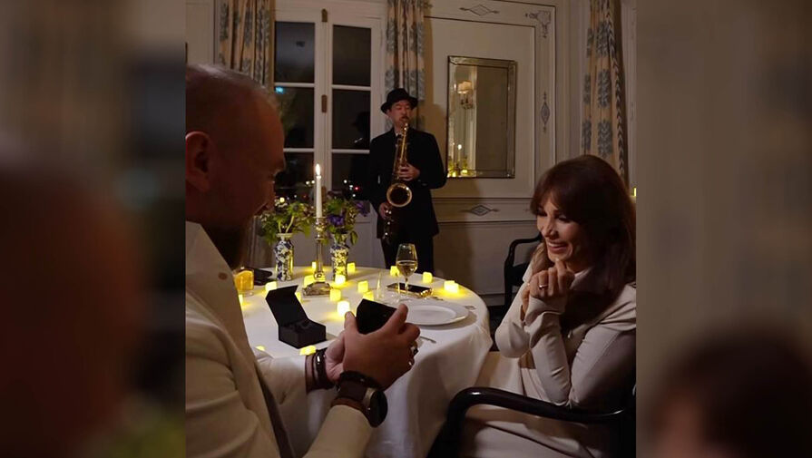 Ведущей Анфисе Чеховой сделали предложение руки и сердца во второй раз