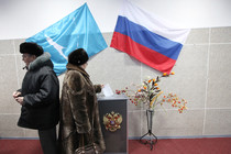 Officials report hight turnout, monitors speak of violations - Russian vote continues