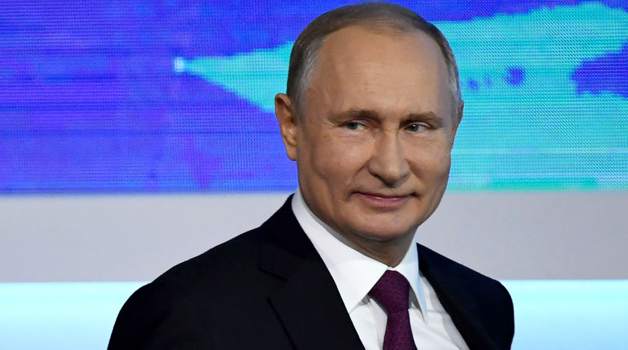 Президент России Владимир Путин во время ежегодной большой пресс-конференции в Центре международной торговли на Красной Пресне, 20 декабря 2018 года