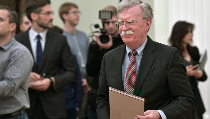 Советник президента США по вопросам национальной безопасности Джон Болтон во время встречи с...