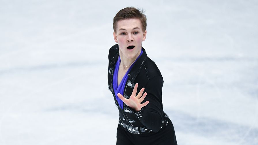 Российский фигурист Михаил Коляда