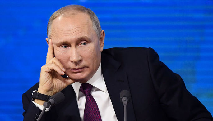 Президент России Владимир Путин на четырнадцатой большой ежегодной пресс-конференции, 20 декабря...