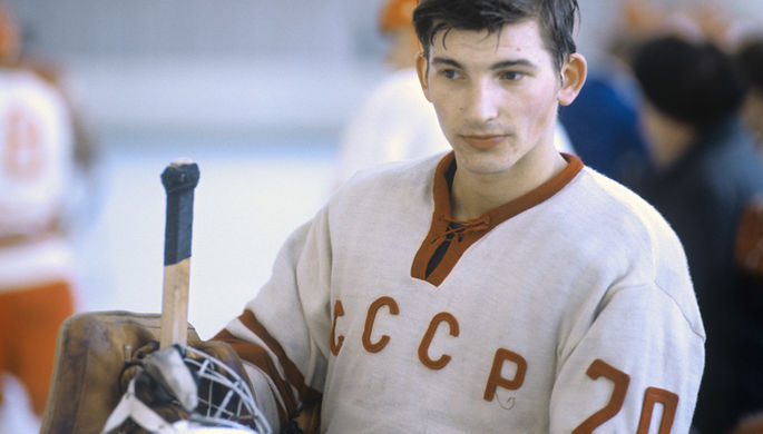 Вратарь сборной СССР по хоккею с шайбой Владислав Третьяк, 1971 год