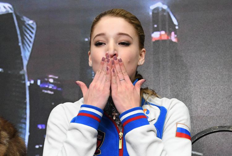 Мария Сотскова (Россия) после выступления в произвольной программе женского одиночного катания на чемпионате Европы по фигурному катанию в Москве. Григорий Сысоев / РИА Новости