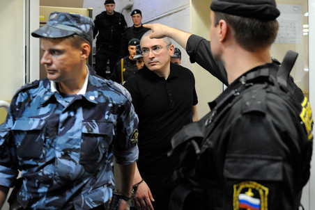 Совет по правам человека призывает президента отпустить Лебедева и Ходорковского