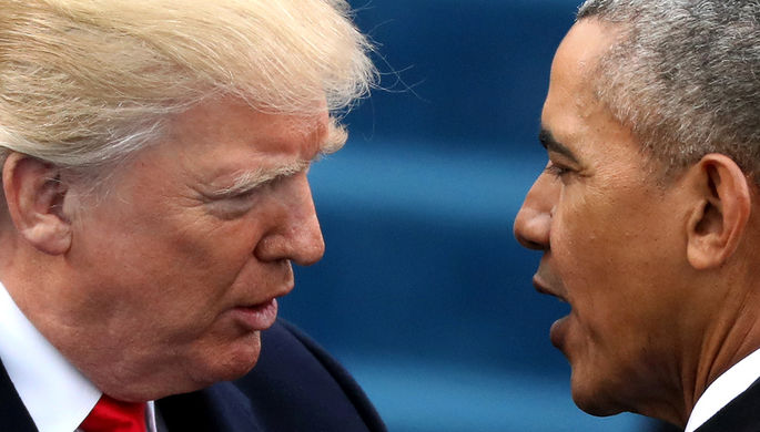 Бывший и действующий президенты США Барак Обама и Дональд Трамп после инаугурации в Вашингтоне, 20...