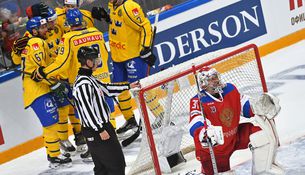 Шведы испортили юбилей российского хоккея
