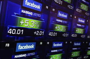 Facebook закончил первый день торгов ростом на 1% Facebook закончил первый день торгов ростом на 1%