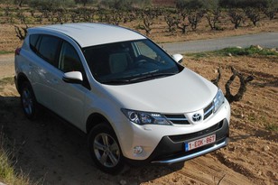 ����-����� Toyota RAV4 New Generation 2013