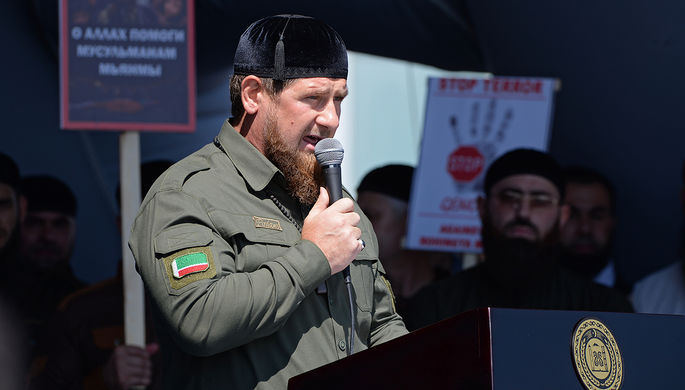 Глава Чечни Рамзан Кадыров во время митинга в поддержку мусульман Мьянмы, 4 сентября 2017 года