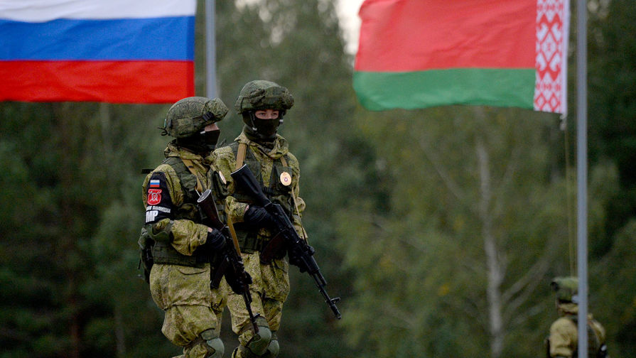 Российский эксперт объяснил, зачем Россия и Белоруссия создали военную группировку