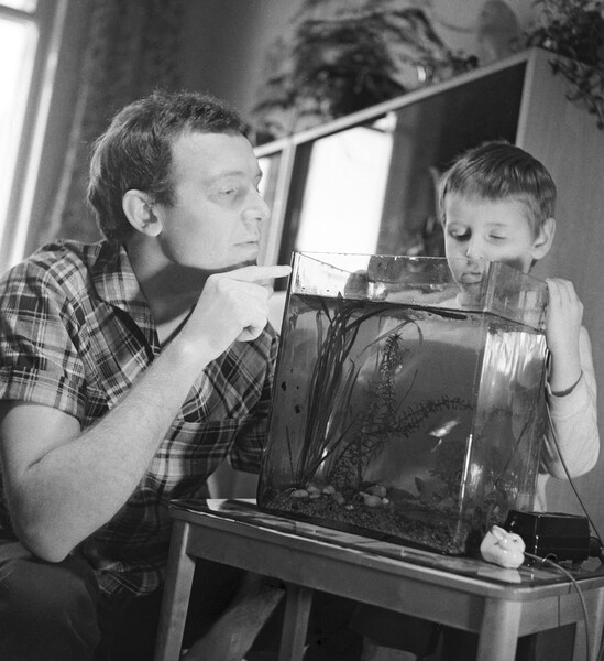 Актер Иннокентий Смоктуновский с&nbsp;сыном Филиппом, 1962&nbsp;год