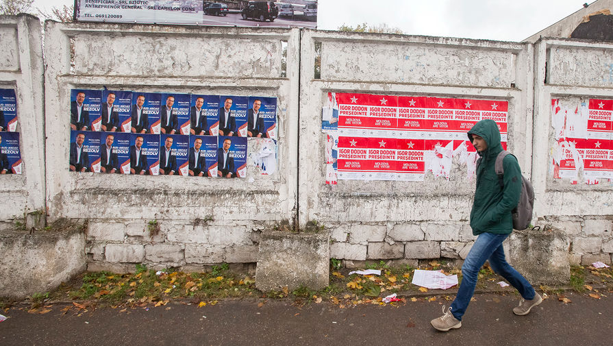 Предвыборные постеры в Молдавии