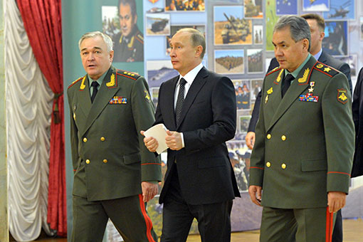 Президент Владимир Путин потребовал к 2014 году укомплектовать армию на 100% 