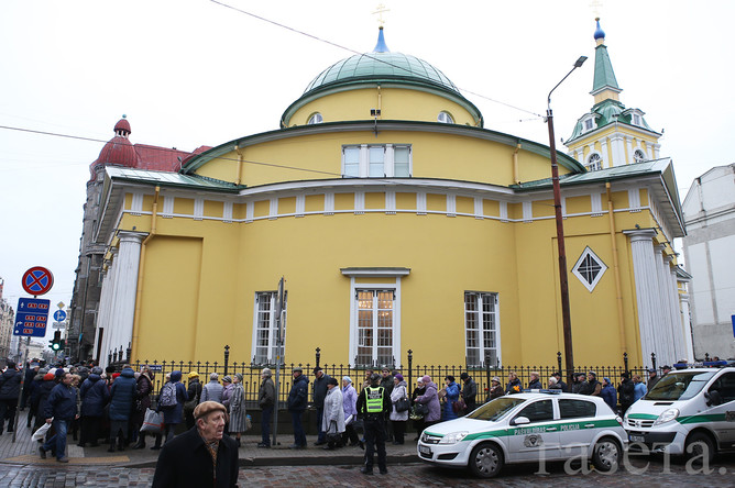 Прощание с Михаилом Задорновым в церкви Александра Невского в Риге, 15 ноября 2017 года