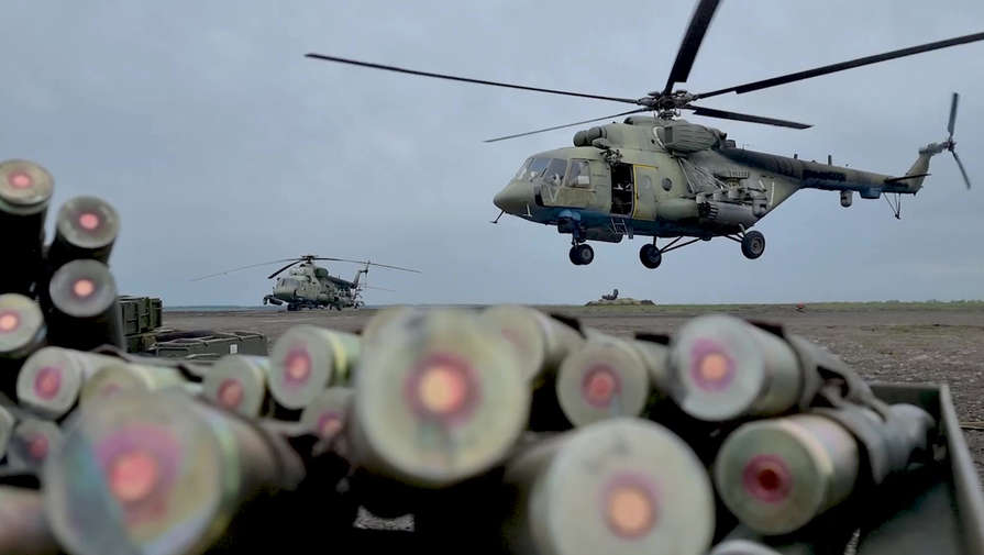 МО РФ: российские войска сбили украинский вертолет Ми-8 в Запорожской области
