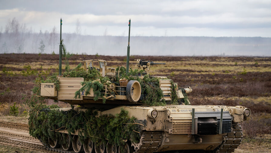 Военное обозрение: НАТО перебросила в Польшу 700 единиц техники, включая танки Abrams