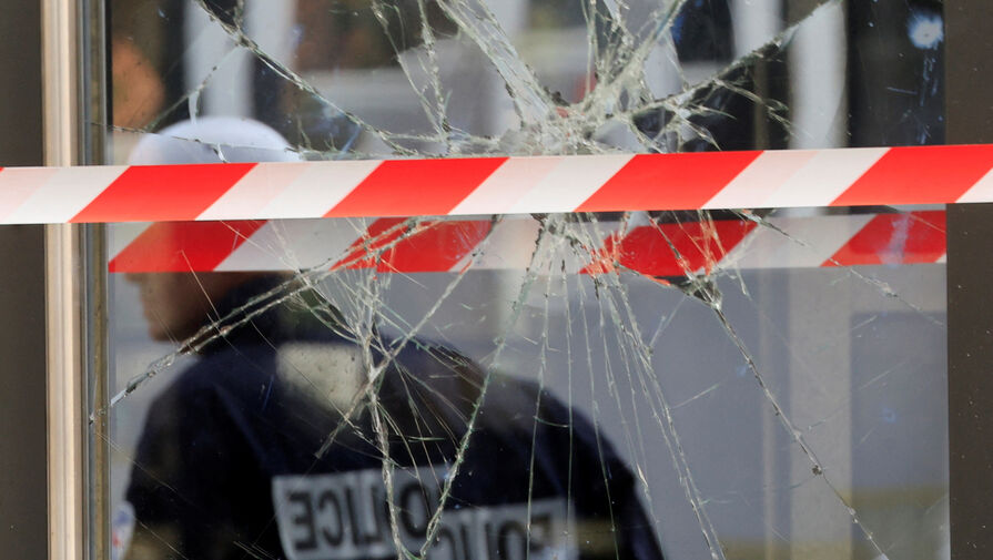 Неизвестные ранили ножом пятерых человек в супермаркете на северо-востоке Франции
