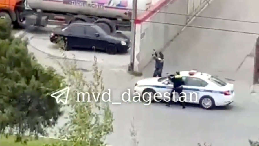 Жители Дагестана устроили стрельбу на автозаправке