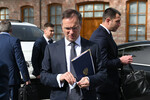 Помощник президента РФ Владимир Мединский после заявления российской делегации по итогам переговоров России и Украины в Стамбуле, 16 мая 2025 года