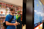 Во время старта продаж игровой консоли Nintendo Switch 2 в Сан-Франциско 