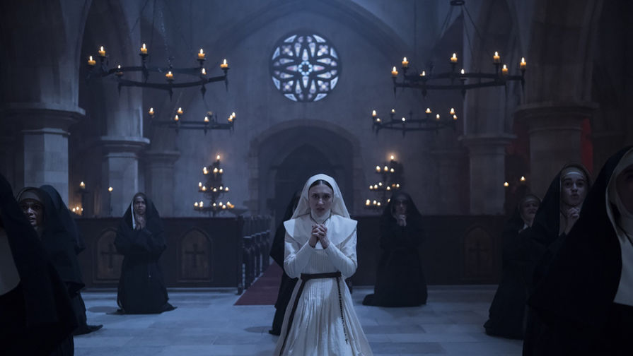 Кадр из фильма «Проклятие монахини» (2018)
