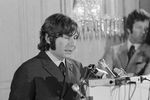 Роман Полански во время пресс-конференции в Беверли-Хиллз спустя 10 дней после убийства его супруги Шэрон Тейт, 19 августа 1969 года