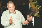Актер Геннадий Хазанов на вечере в честь 75-летия режиссера Эльдара Рязанова в Москве, 2002 год
