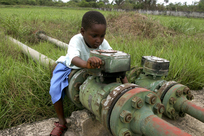 Нигерия обладает крупными запасами нефти и газа