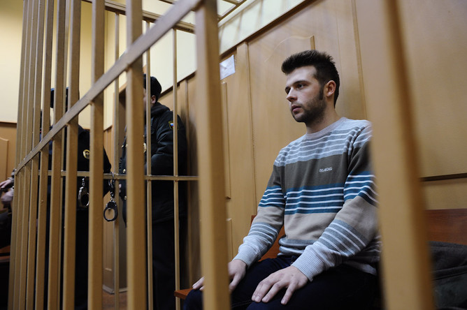 Басманный суд Москвы оставил Илью Гущина под арестом до 6 апреля