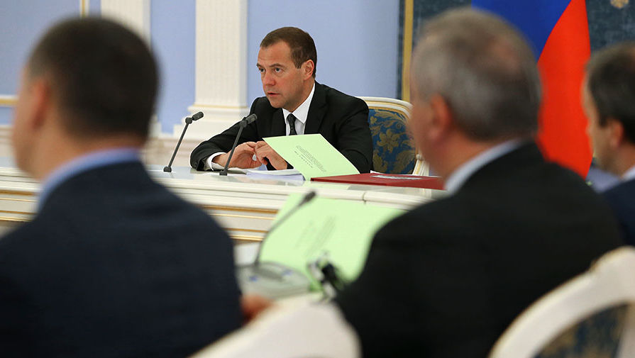 Председатель правительства России Дмитрий Медведев проводит в подмосковной резиденции «Горки» заседание правительственной комиссии по бюджетным проектировкам