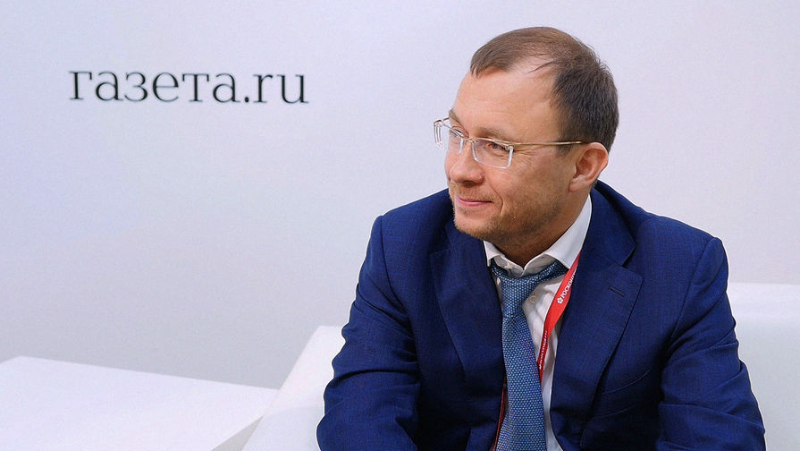 Генеральный директор Tele2 Сергей Эмдин во время интервью на Петербургском международном экономическом форуме, 24 мая 2018 года