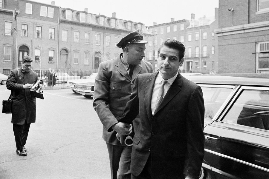 Альберт де Сальво перед судом в Кембридже, 1967 год