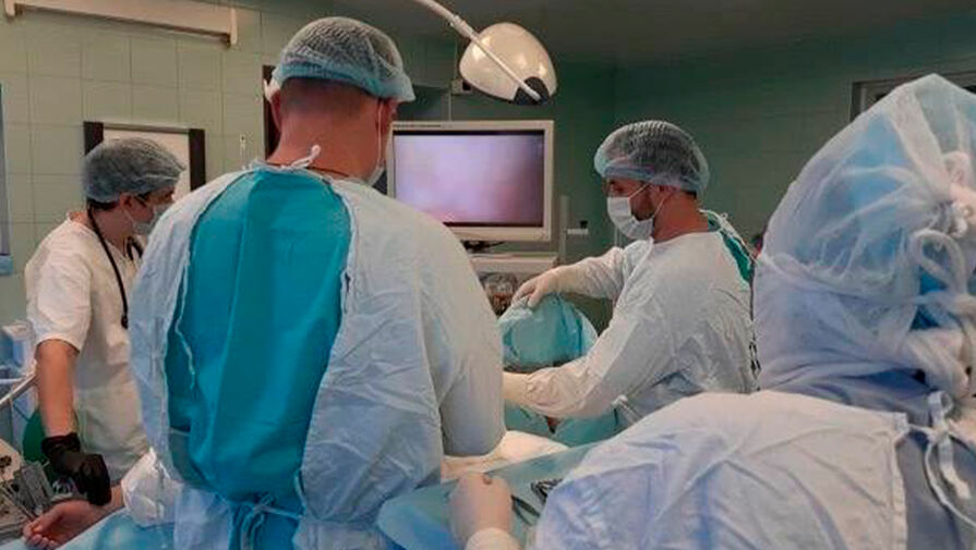 В Удмуртии хирурги удалили ребенку огромную кисту, спаянную с сердцем 