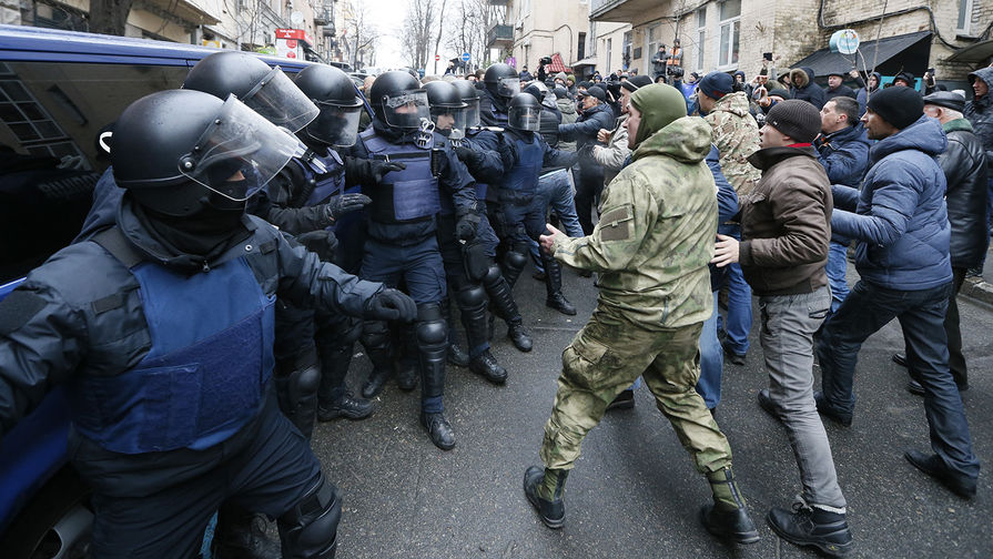 Столкновения сторонников Михаила Саакашвили с&nbsp;сотрудниками силовых структур в&nbsp;Киеве, 5&nbsp;декабря 2017&nbsp;года