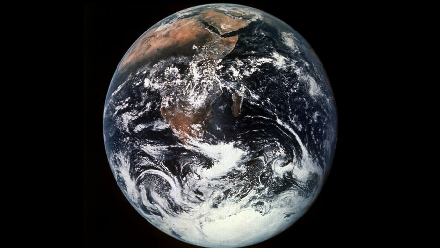 Вид на&nbsp;Землю из&nbsp;корабля миссии &laquo;Аполлон-17&raquo;, декабрь 1972&nbsp;года