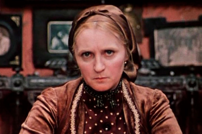 Клара Румянова в картине «12 стульев» (1971)