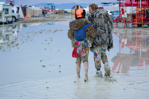 На&nbsp;фестивале Burning Man в&nbsp;пустыне Блэк-Рок, штат Невада, 2023&nbsp;год