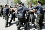 Столкновения верующих с ЛГБТ-активистами в Тбилиси