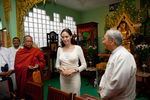 Анджелина Джоли на встрече с религиозными лидерами Мьянмы