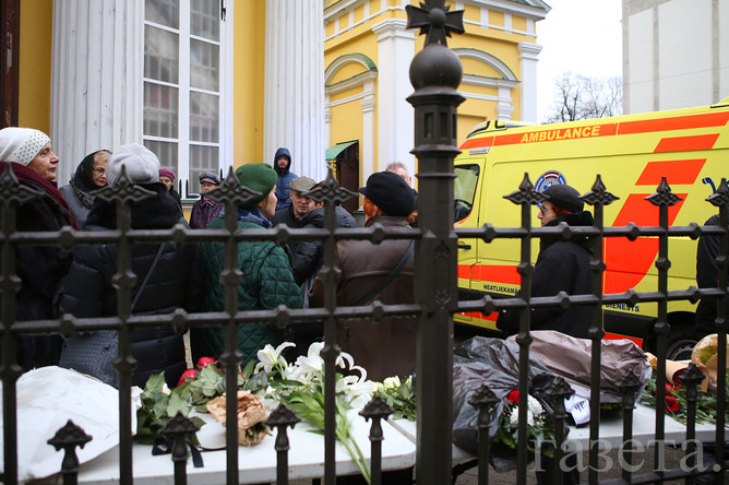 Прощание с Михаилом Задорновым в церкви Александра Невского в Риге, 15 ноября 2017 года