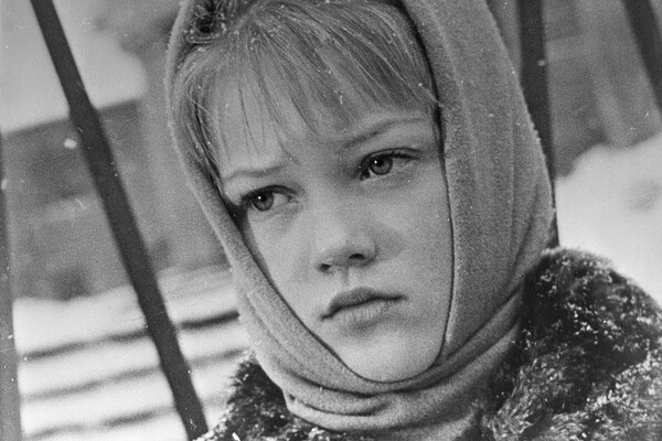 Елена Проклова в&nbsp;кадре из&nbsp;фильма &laquo;Звонят, откройте дверь&raquo;, 1965&nbsp;год