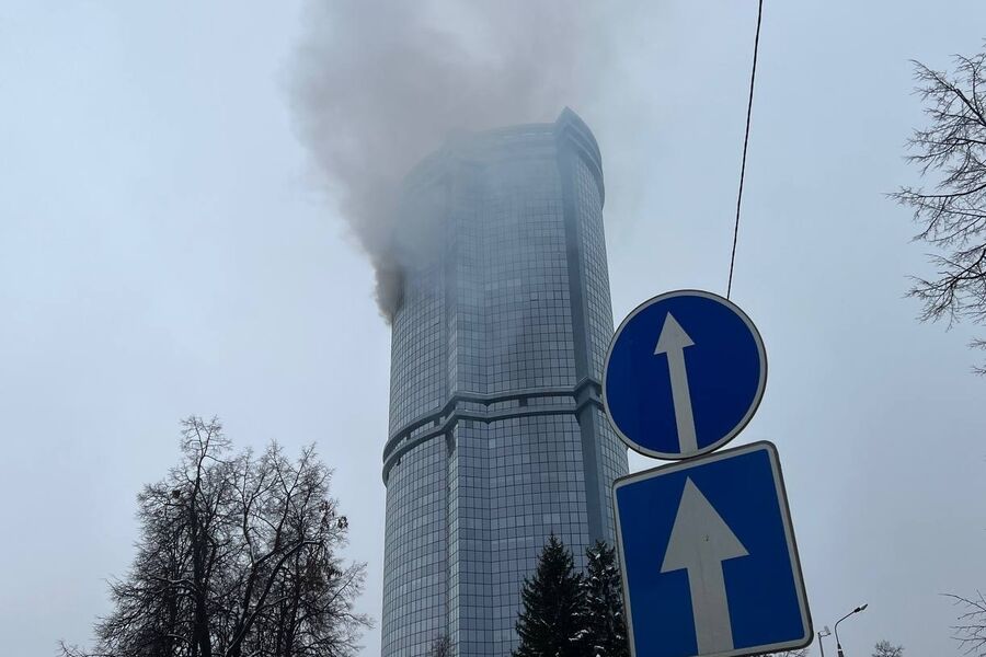 Последствия попадания БПЛА в&nbsp;ЖК «Лазурные небеса» в&nbsp;Казани, 21&nbsp;декабря 2024&nbsp;года
