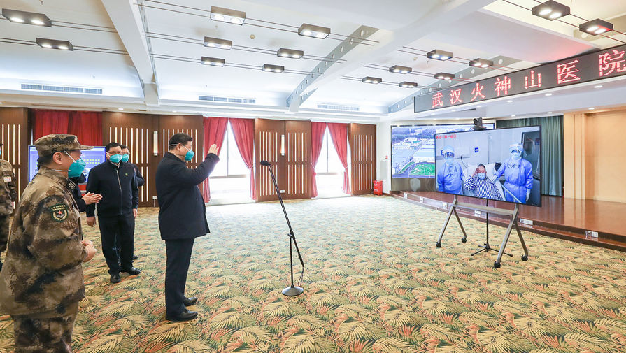 Председатель КНР Си Цзиньпин во время посещения Уханя, 10 марта 2020 года