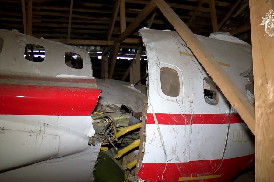 Обломки самолета Ту-154М, который потерпел крушение при заходе на посадку в аэропорту «Смоленск-Северный» в 2010 году. На борту находился президент Польши Лех Качиньский