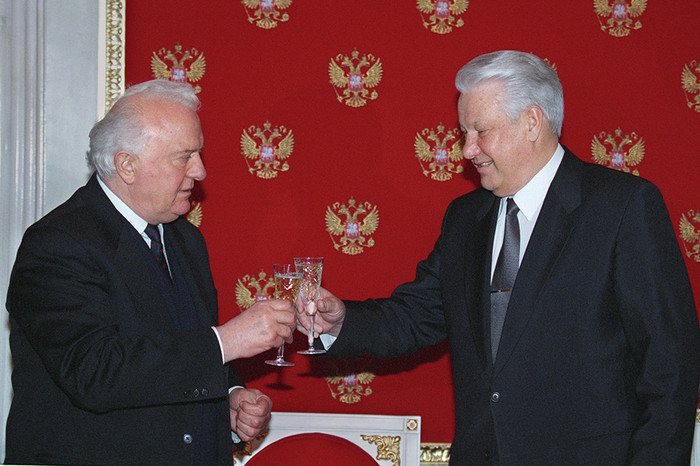Первый президент России Борис Ельцин и Эдуард Шеварднадзе во время встречи в&nbsp;Кремле, 1996&nbsp;год