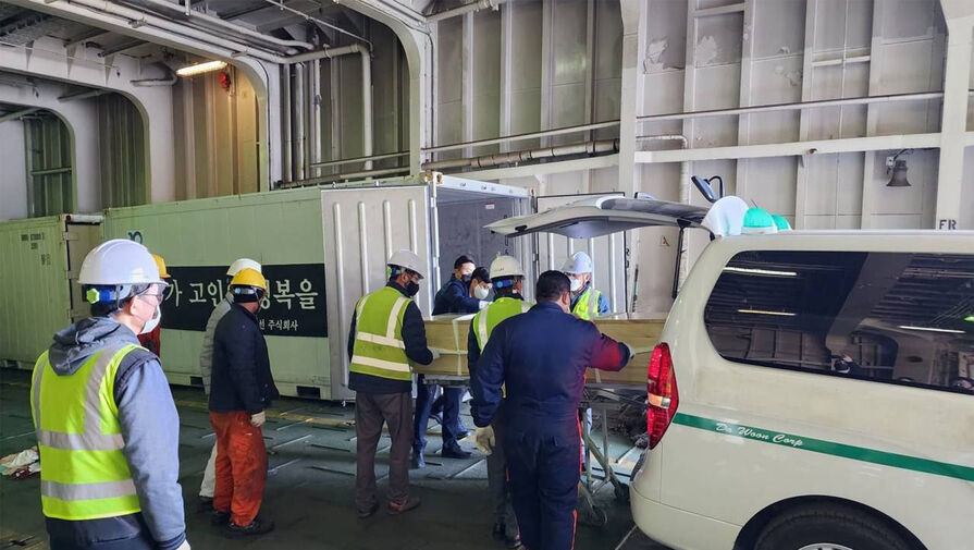 Тела двух погибших во время давки в Сеуле россиянок отправили во Владивосток на пароме