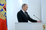 Президент России Владимир Путин во время выступления с ежегодным посланием Федеральному собранию РФ в Кремле